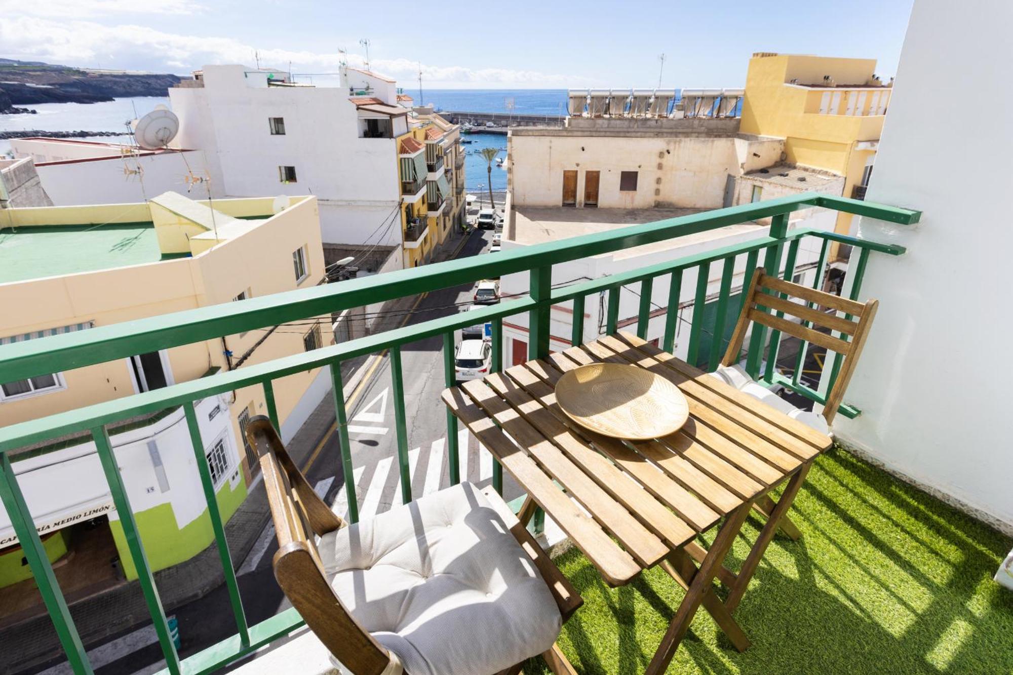 2 Bd By The Sea In Apartment